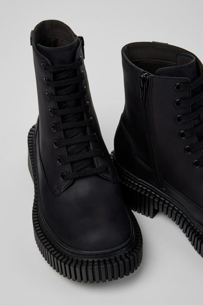 Pix Berlin Botas de media caña de nobuk negro para mujer.