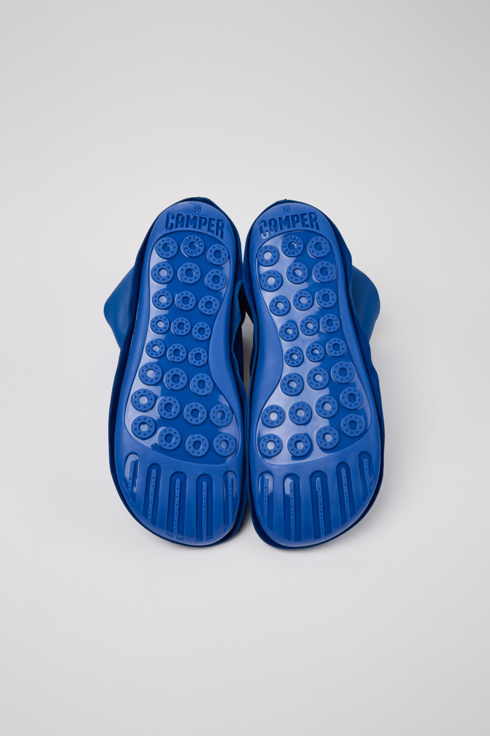 The soles of Camper x ISSEY MIYAKE - Peu Form Blue Leather Ankle Boots for Women.