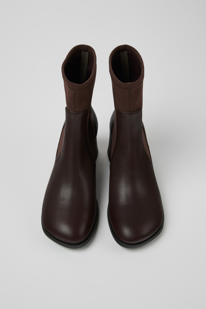 Kora Braune Stiefeletten aus Leder und Textil für Damen.
