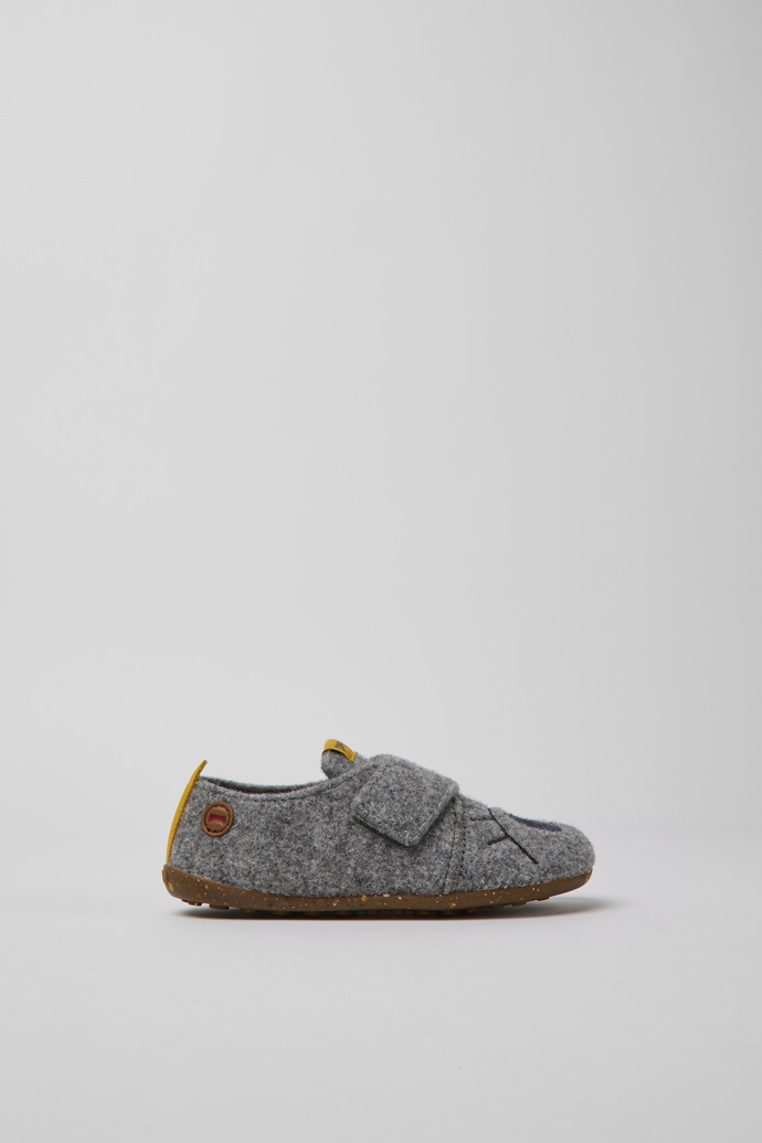 Side view of Twins Gray natural wool slippers