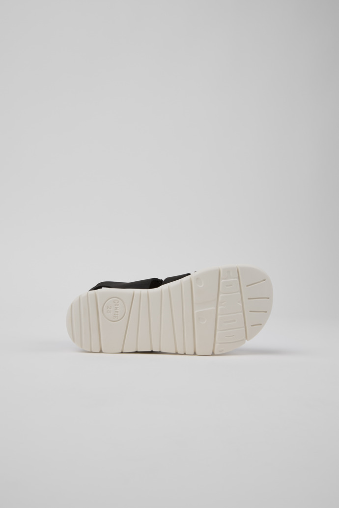 Oruga Sandales fermées noires en cuir et textile pour enfants.