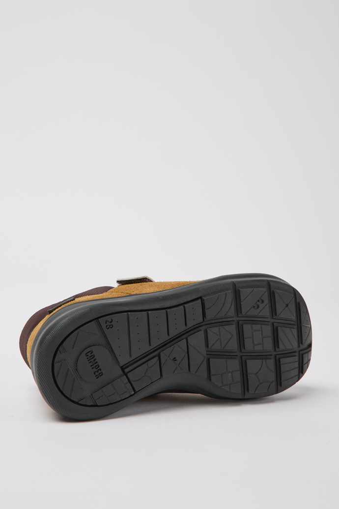 The soles of Ergo Brown textile and nubuck sneakers