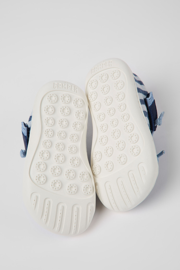 The soles of Peu Blue recycled cotton shoes for kids
