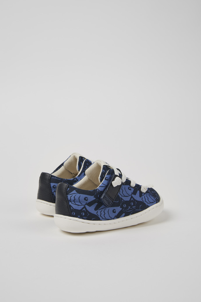 Peu Chaussures bleues pour enfant en PET recyclé et cuir.