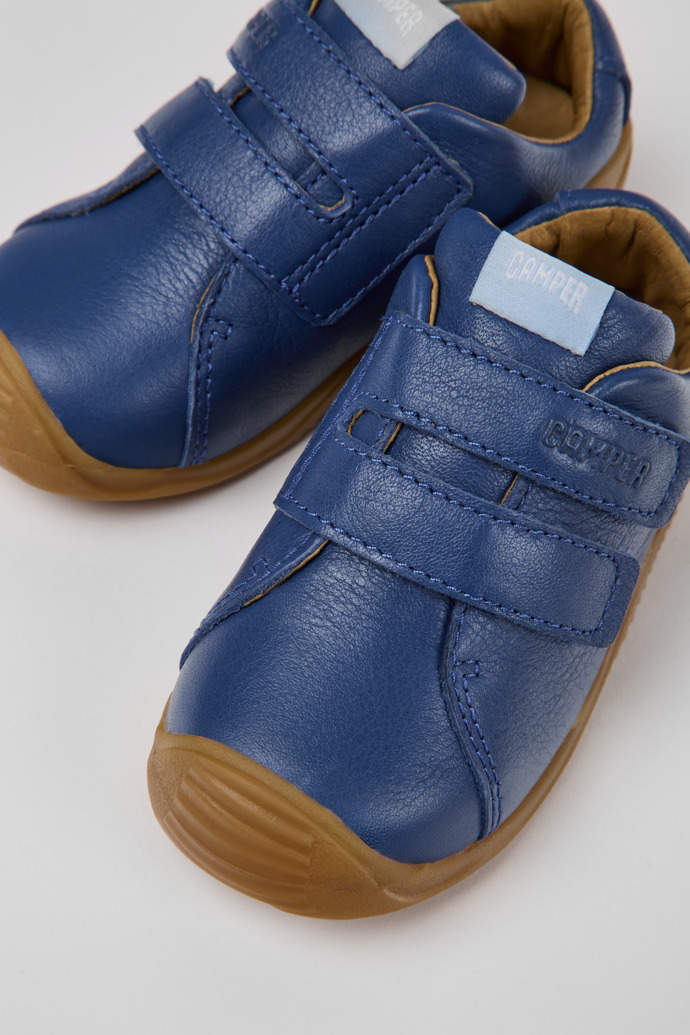 Close-up view of Dadda Blue leather sneakers for kids