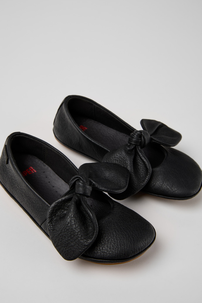 Right Nina Ballerine nere in pelle per bambine.