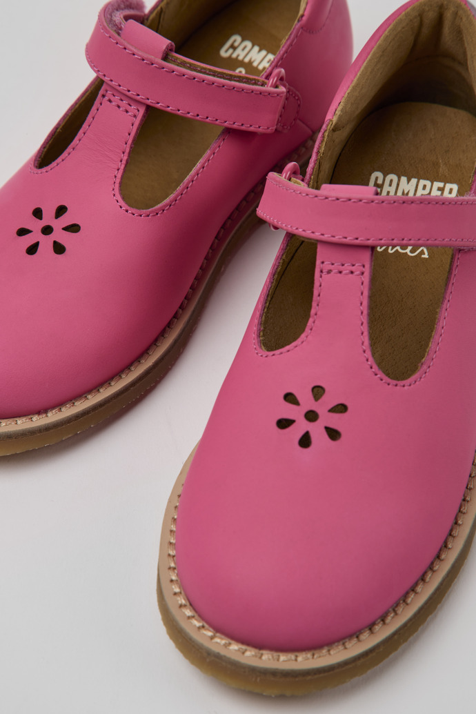 Close-up view of Savina Pink leather shoes for girls