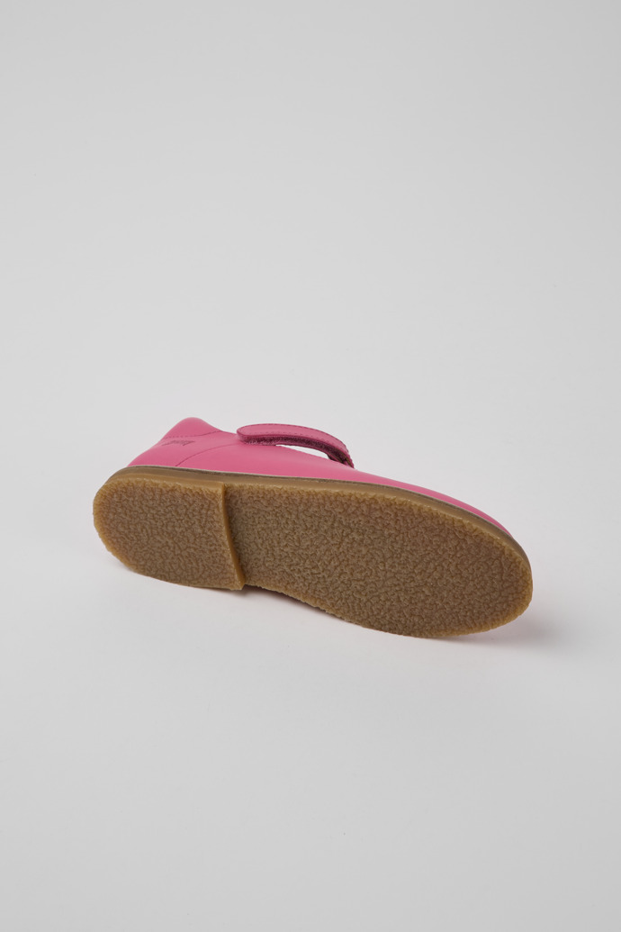 The soles of Savina Pink leather shoes for girls