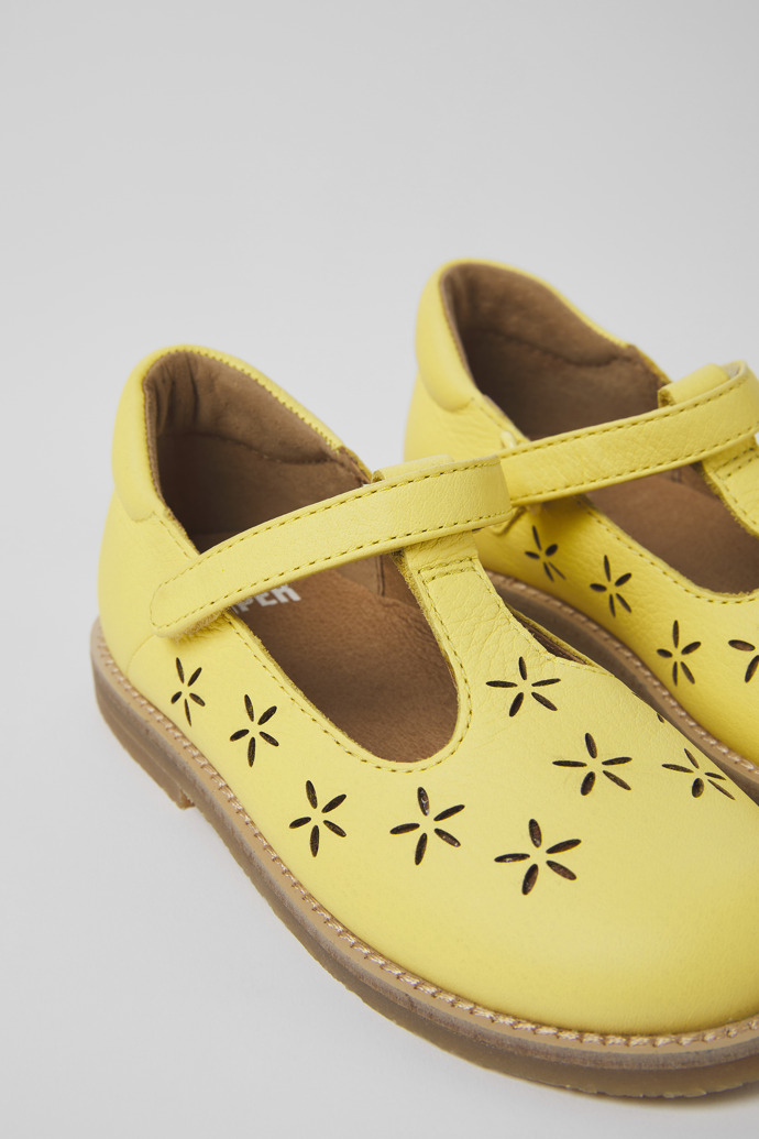 Close-up view of Savina Yellow leather shoes for kids
