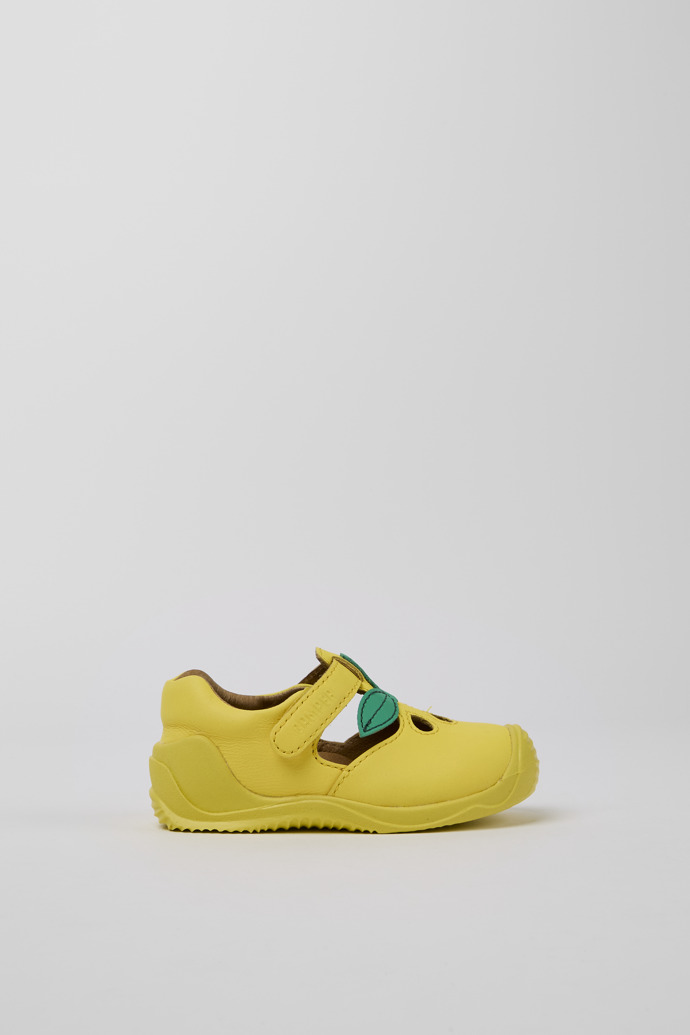 Side view of Twins Yellow and green leather shoes for kids