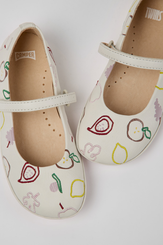 Close-up view of Twins White leather ballerinas for girls