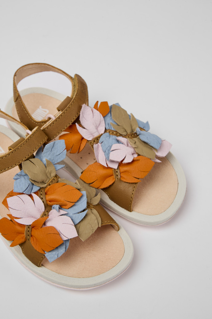 Close-up view of Twins Brown leather sandals for girls