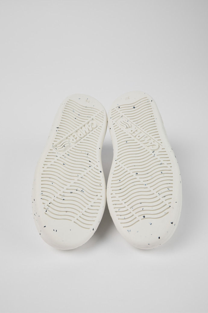 The soles of Twins White Leather Sneaker