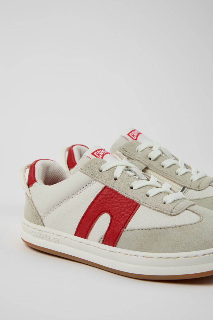 Runner Wielokolorowe sneakersy dziecięce ze skóry i nubuku.