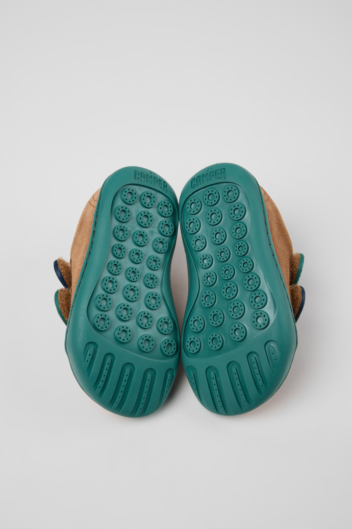 The soles of Twins Multicolor Suede and Leather Sneakers for kids.