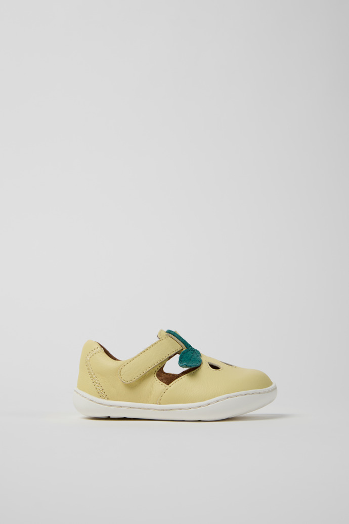 Side view of Twins Yellow Leather Closed Sandals for kids.