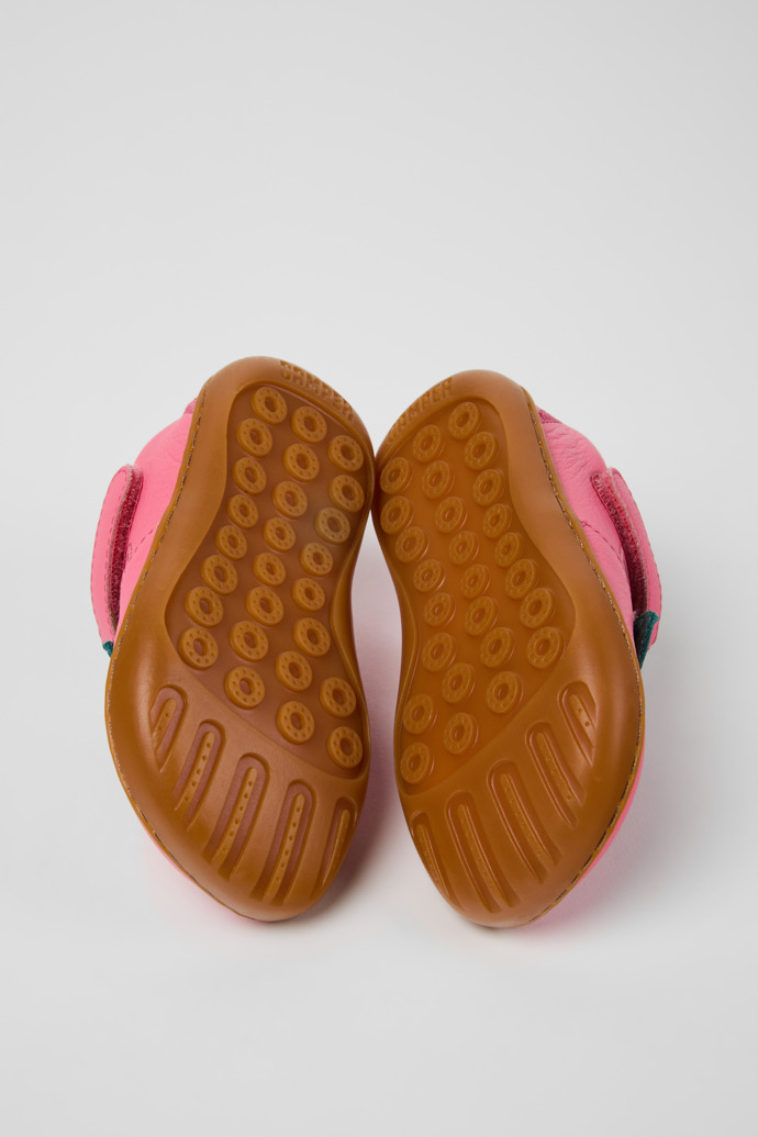 The soles of Twins Pink Leather Closed Sandals for kids.