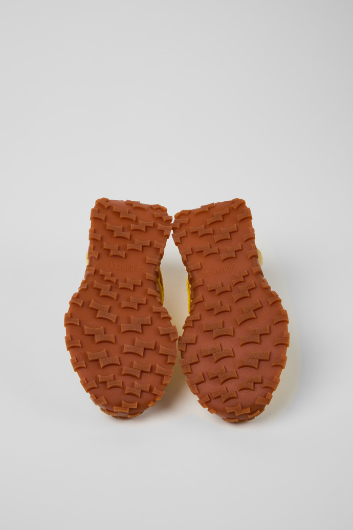 The soles of Drift Trail White and Yellow Textile and Nubuck Semi-Open Shoes for kids.