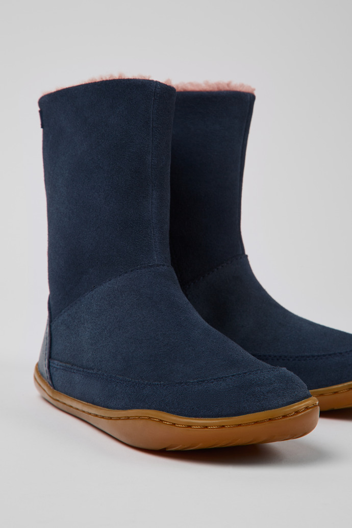 Close-up view of Peu Navy blue nubuck and leather boots
