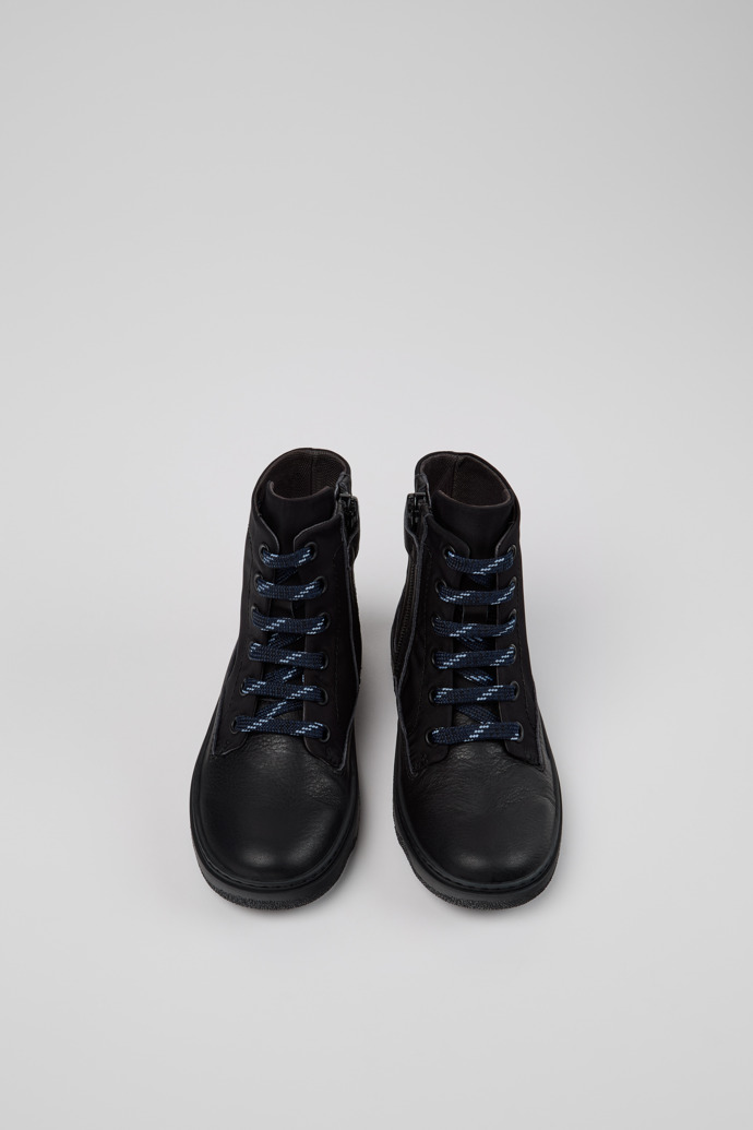 Kiddo Botines negros de tejido y piel para niños.