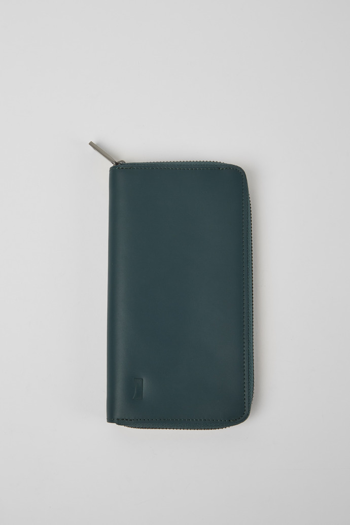 Side view of Mosa 100% leather wallet