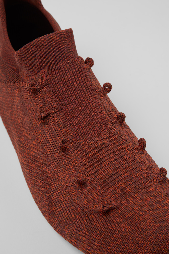 Close-up view of ROKU Inner Socks Burgundy inner socks (x2) for your right and left shoes.