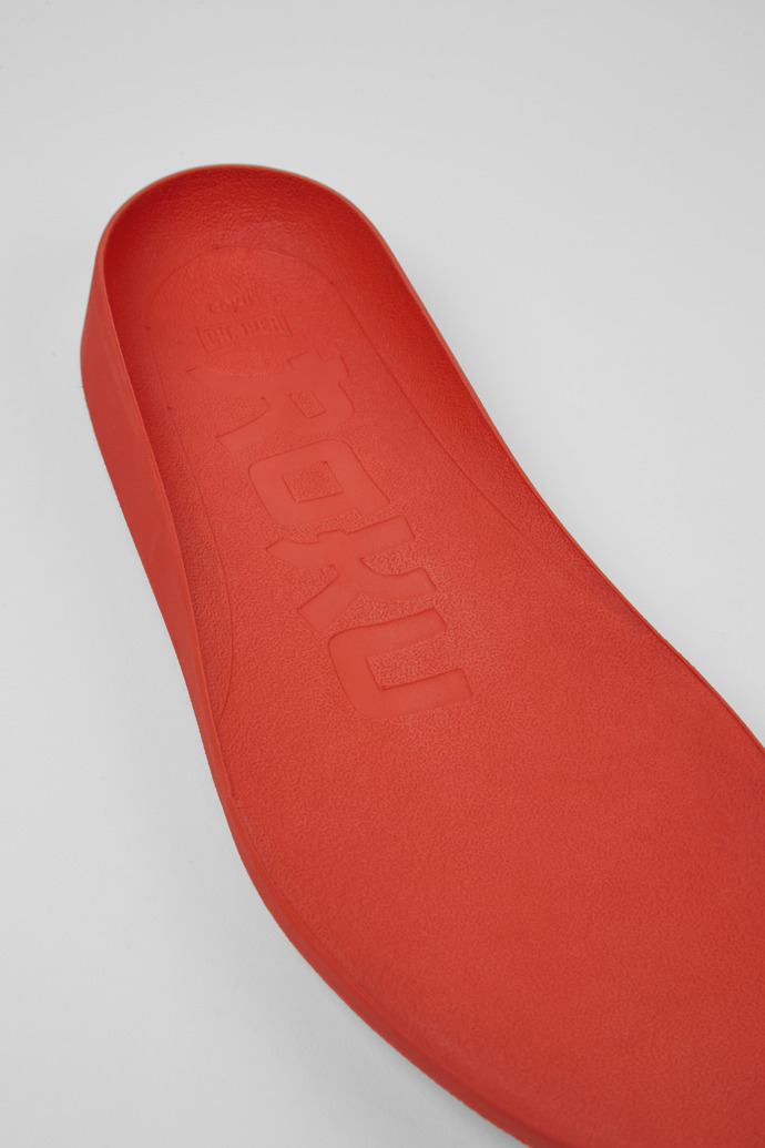 Close-up view of ROKU Footbeds Red footbeds (x2) for your right and left shoes.