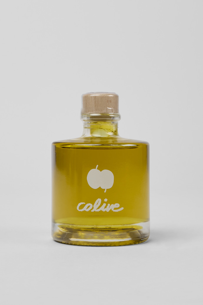 Side view of Extra Virgin Olive Oil Extra Virgin Olive Oil