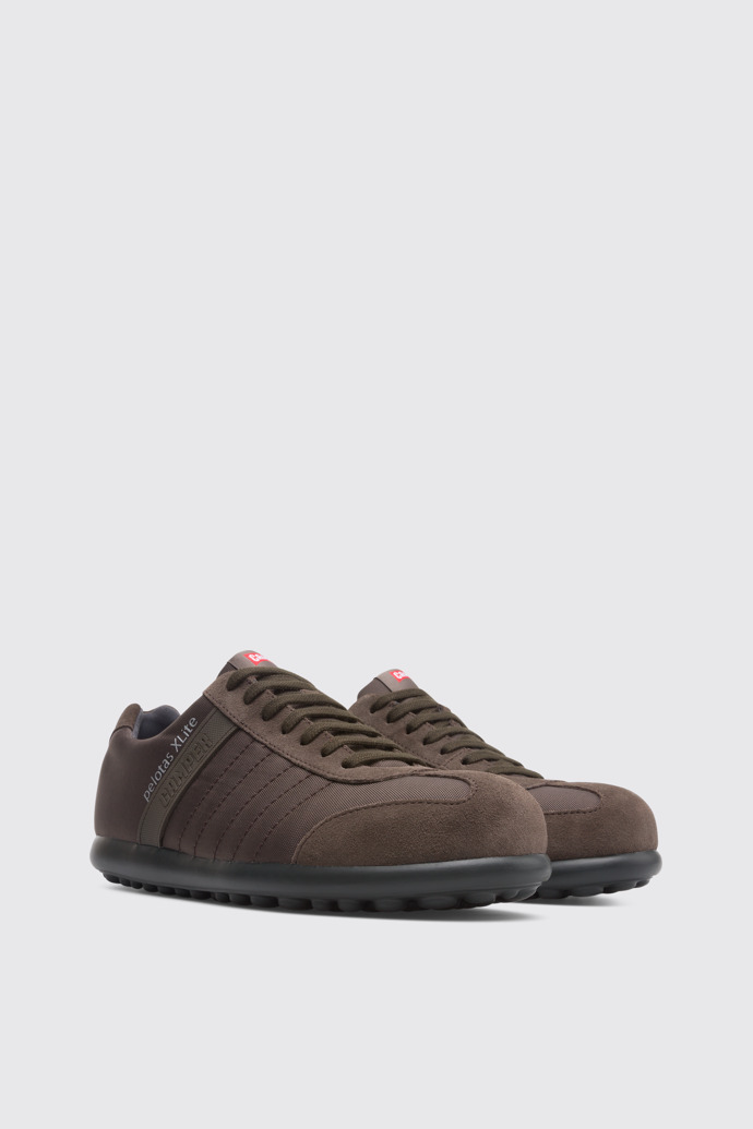 Front view of Pelotas XLite Brown Gray Sneakers for Men