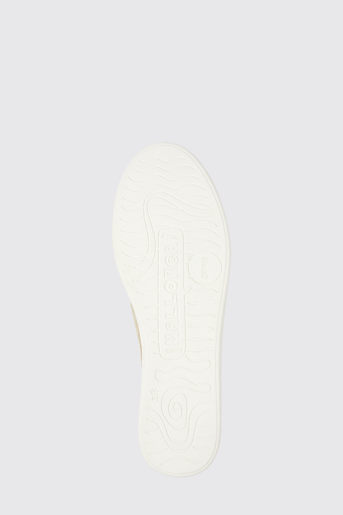 The sole of Uno Beige sneaker for women