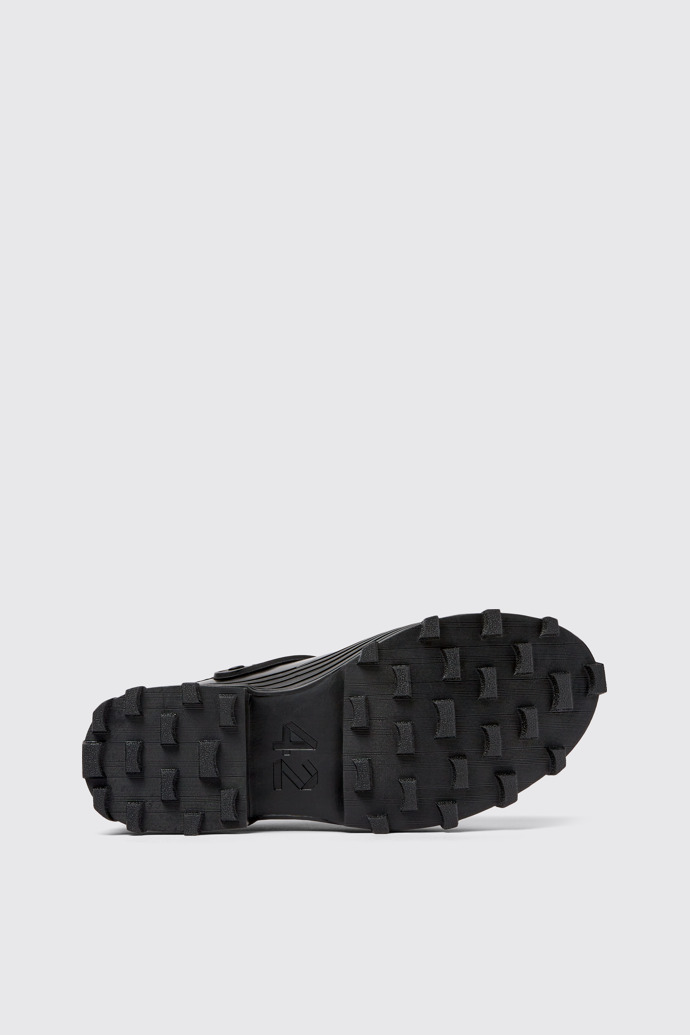 Traktori Black Leather Clogs