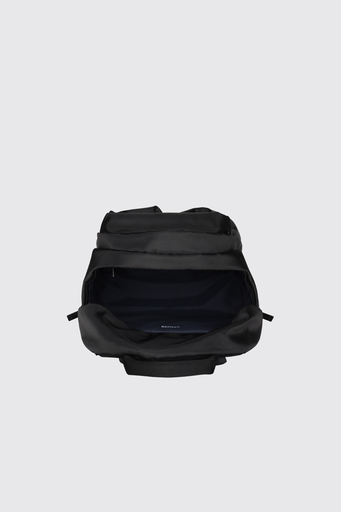 Overhead view of Pio Pio DAYPACK