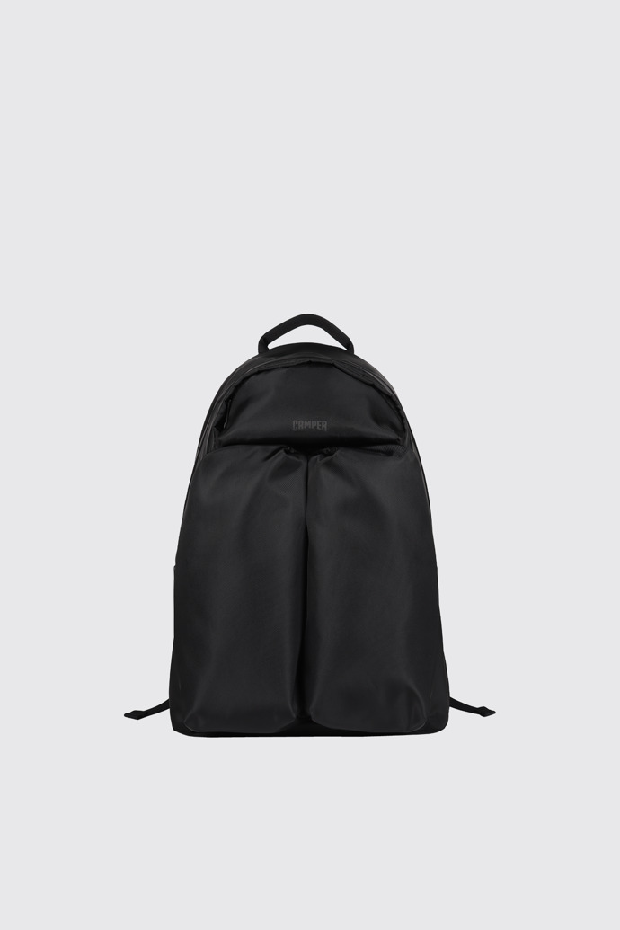 Side view of Pio Pio DAYPACK