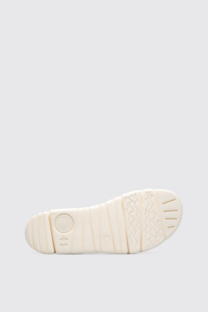 The sole of Oruga Men’s beige and black sporty strap sandal
