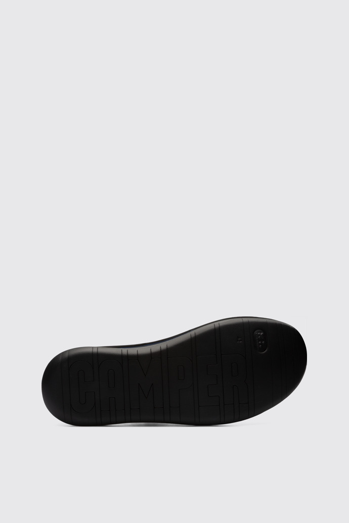 The sole of Formiga Black men's sneaker