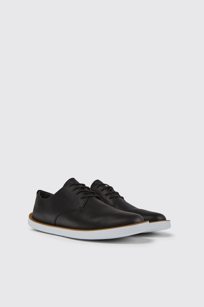 Front view of Wagon Black leather men's shoes