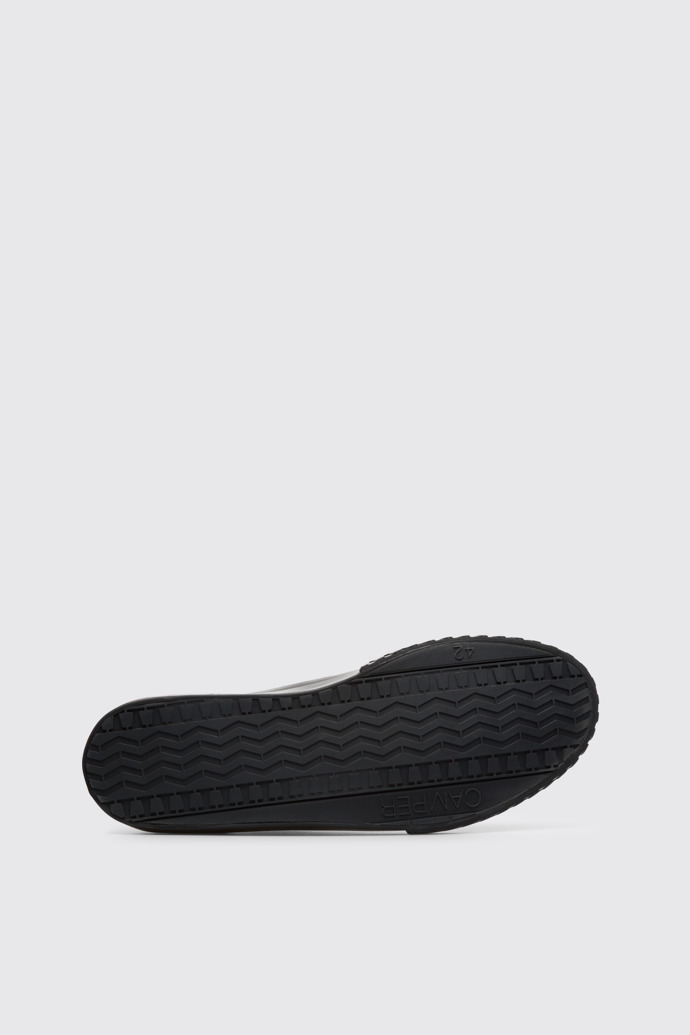 The sole of Camaleon Black sneaker for men