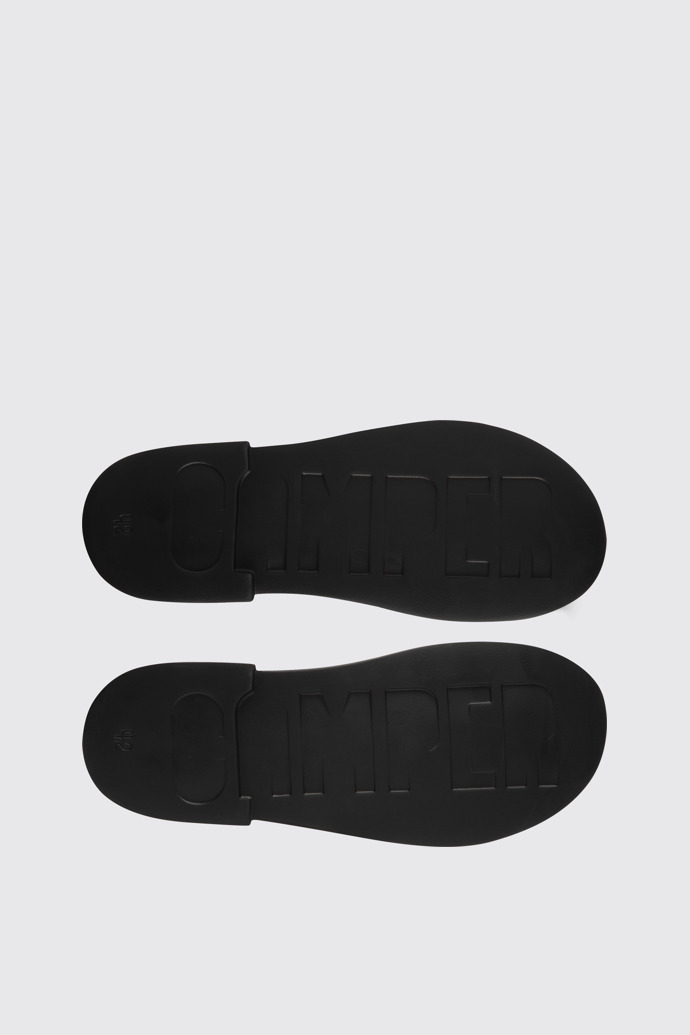The sole of Twins Black leather sandals