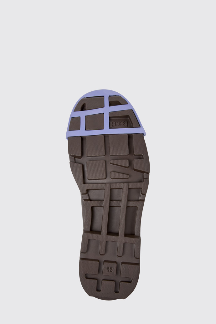 Junction Chaussures en cuir marron pour homme.