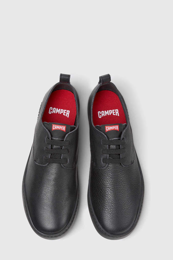Peu Touring Chaussures en cuir noir pour homme.