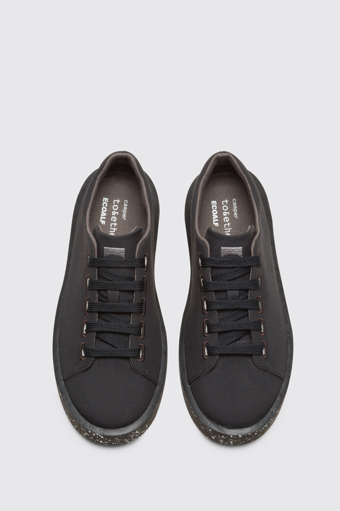 Courb Sneaker negra para mujer