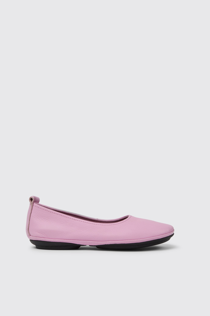 Side view of Right Pink leather shoes for women