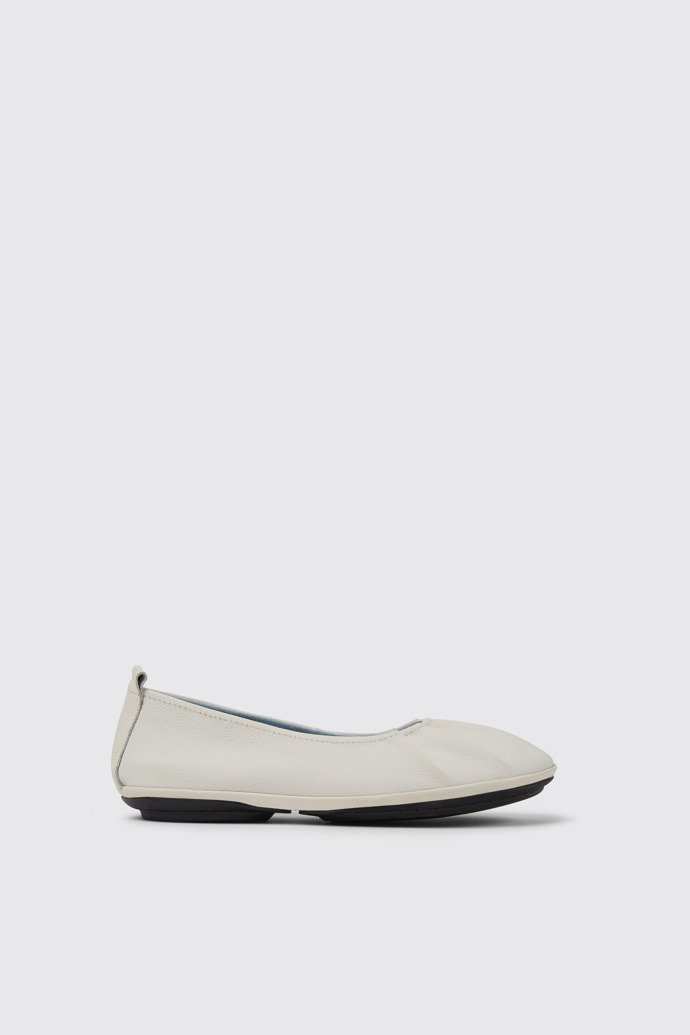 Side view of Right White leather shoes for women