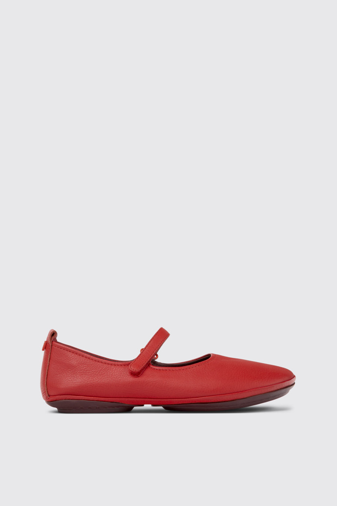 Side view of Right Red leather shoes for women
