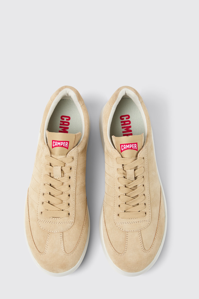 Pelotas XLite Beige nubuck sneakers for women modelin üstten görünümü