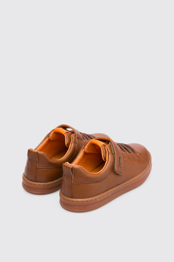 Runner Sneaker marrón para niño