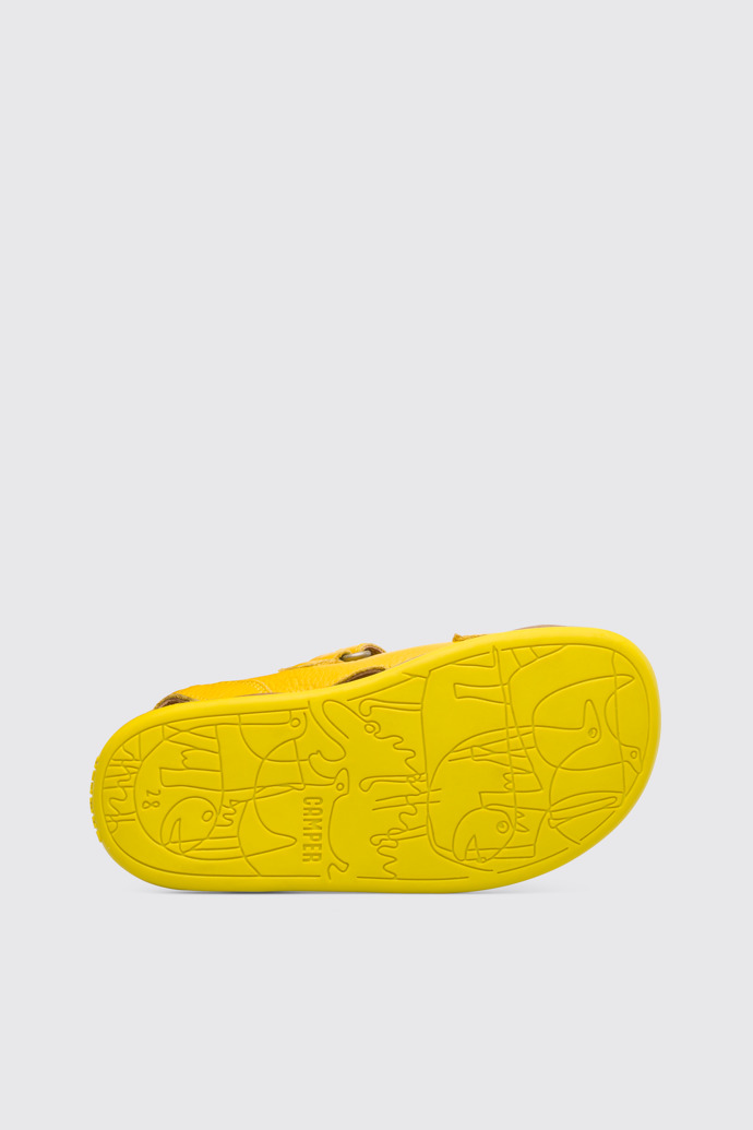 The sole of Bicho Yellow sandal for kids