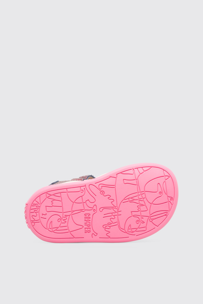 The sole of Bicho Closed pink T-strap kids’ sandal