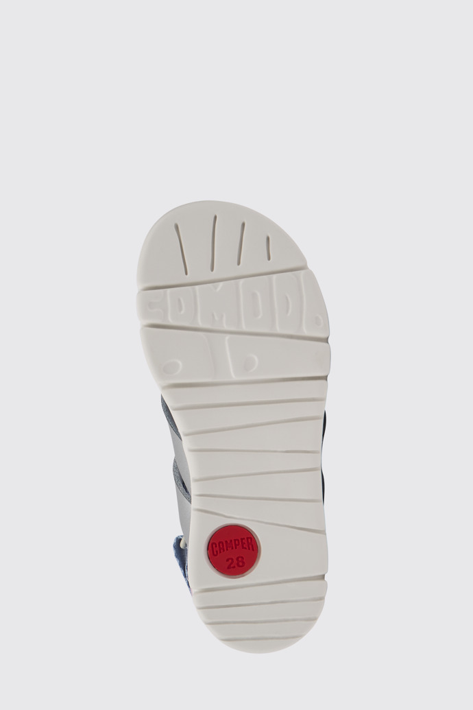 The sole of Oruga Silver leather sandals for kids