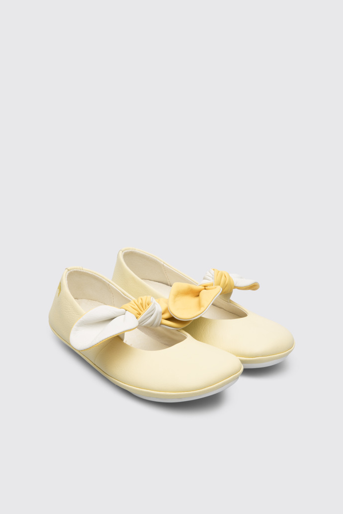 Front view of Right Yellow ballerina shoe for girls